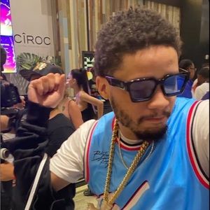 Meet your Posher, Muski